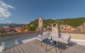 Stadtturm Kremser Tor mit Dachterrasse, Garten und Parkplatz